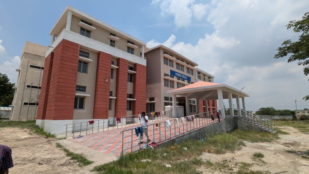 Modern Sarvail School